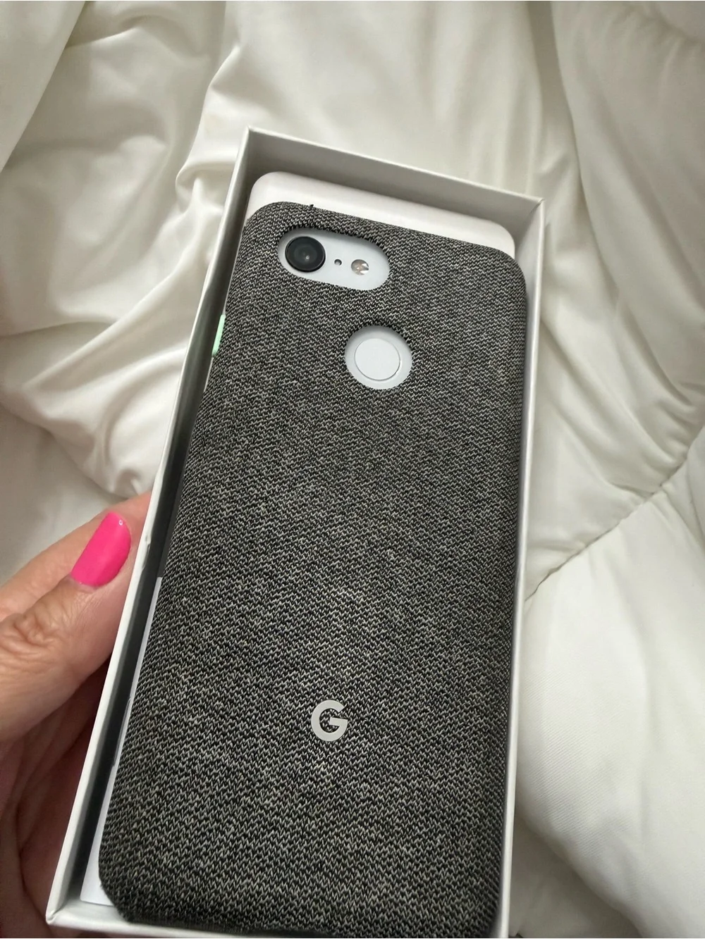 google Pixel 6 Pro - Cream with Black Camera Visor